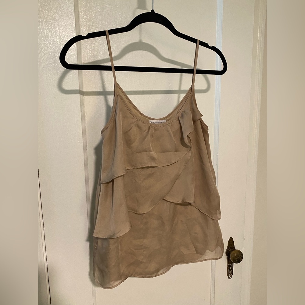 Women’s scalloped tank top